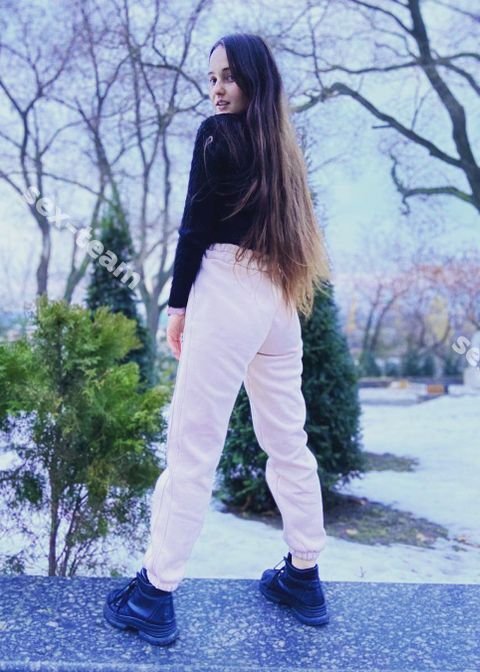 Леана