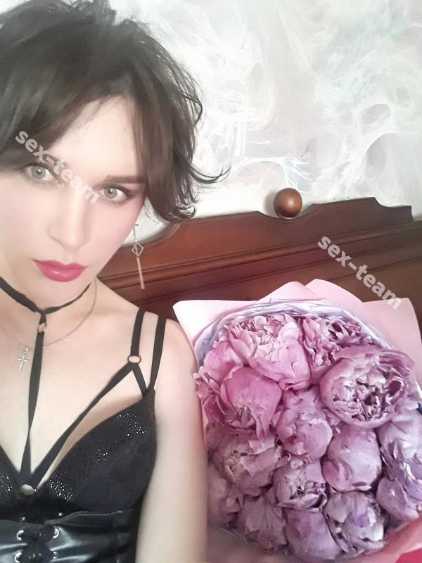 Слава Нежная